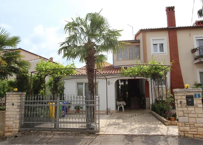 Apartments Villa Buric