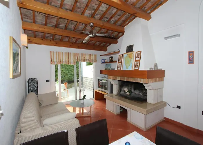 Apartments Villa Buric